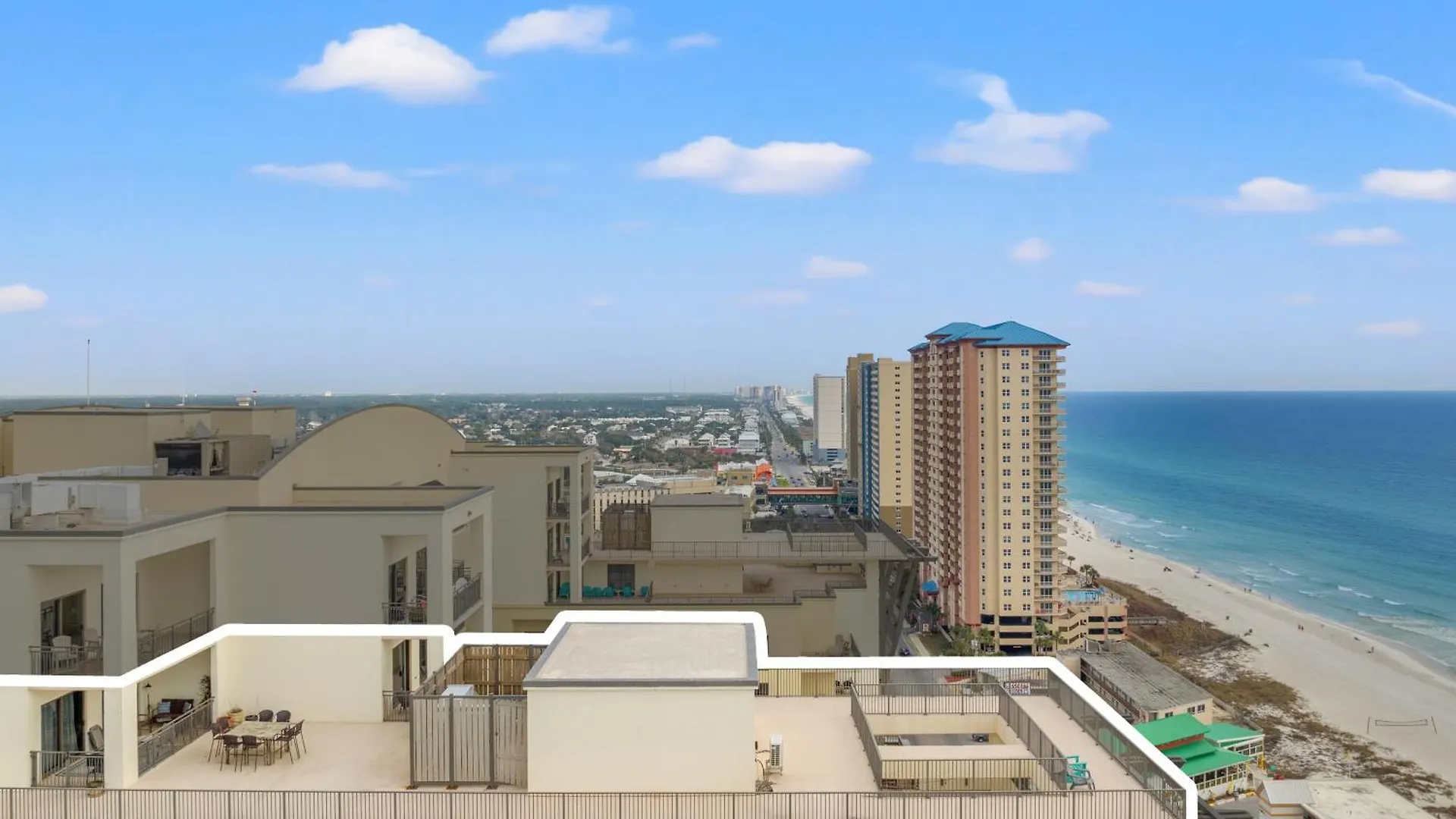 Rooftop Views Of The Gulf! 1800 Square Foot Private Rooftop Terrace! Panama City Beach